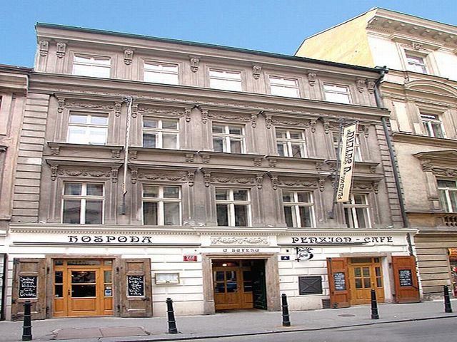Hotel U Suteru Прага Экстерьер фото