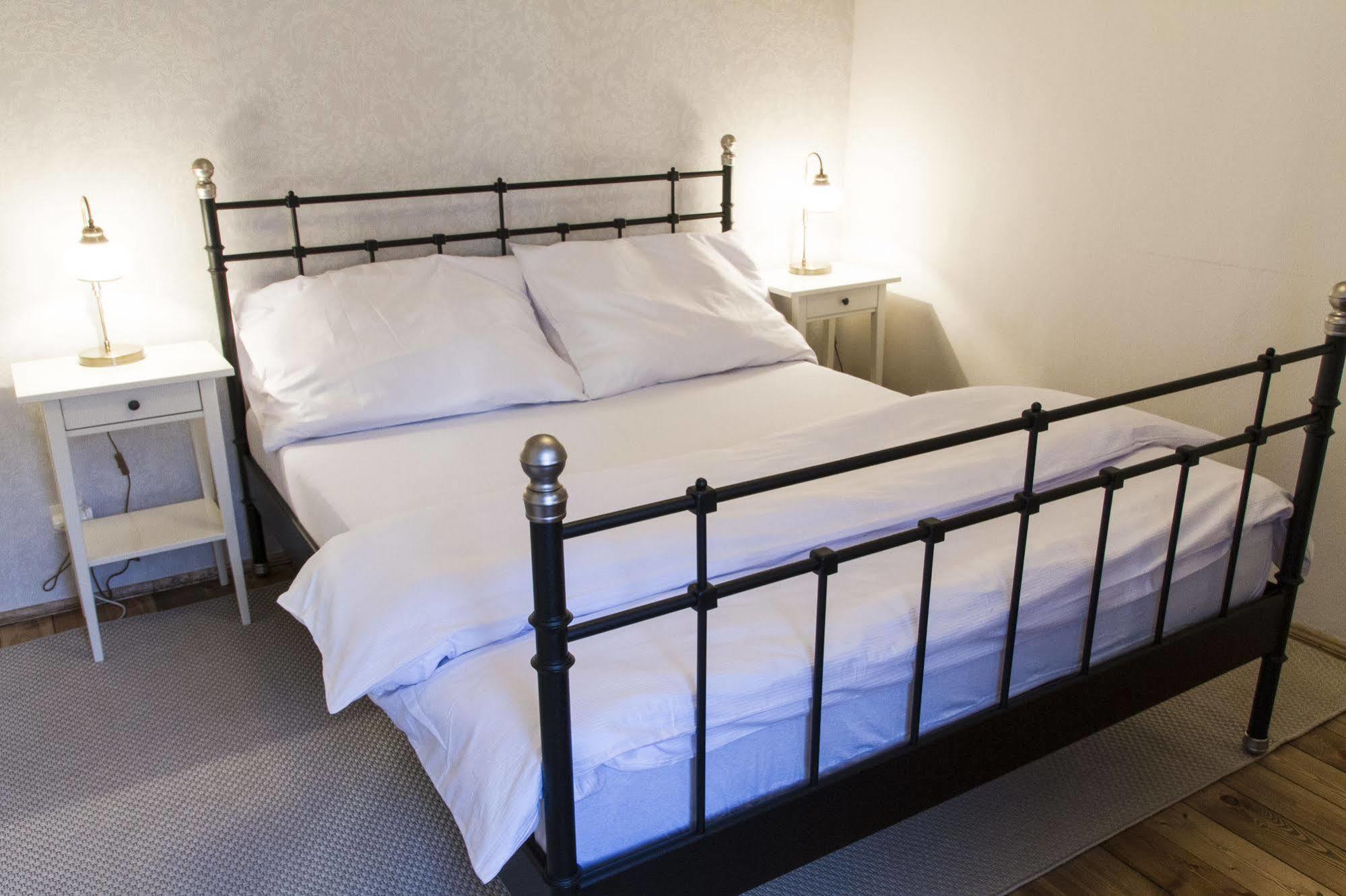 Hotel U Suteru Прага Экстерьер фото