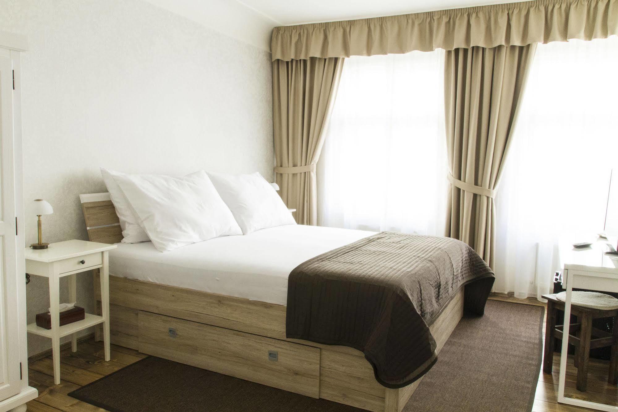 Hotel U Suteru Прага Экстерьер фото